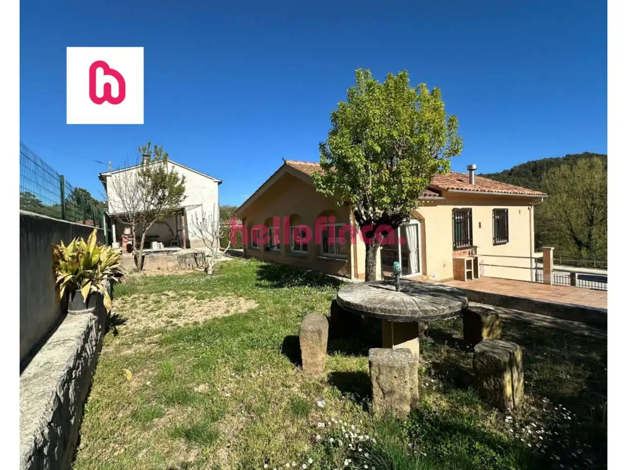 Exterior view of Houses for sale in Sant Agustí de Lluçanès  with Heating, Private garden and Terrace