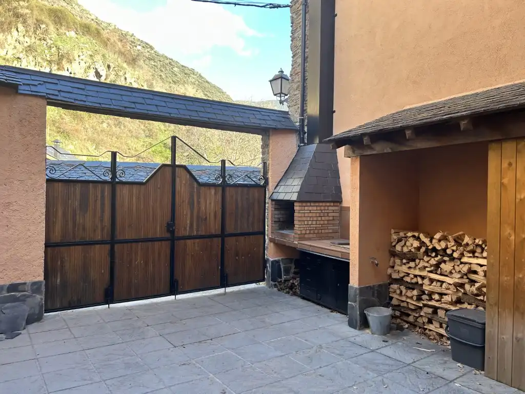 Terrassa de Casa o xalet en venda en Esterri d'Àneu