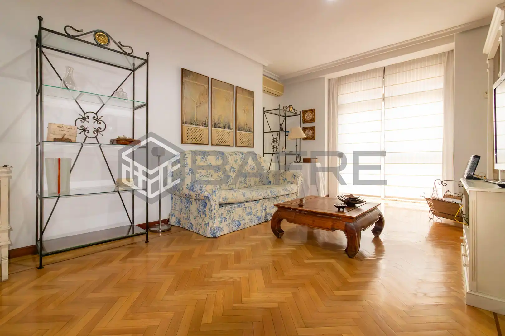 Flat for sale in Adelfas