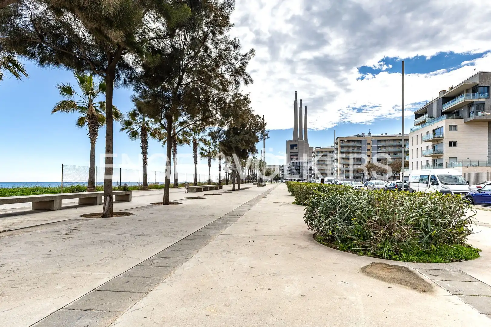 Vista exterior de Piso en venta en Badalona con Aire acondicionado, Calefacción y Terraza