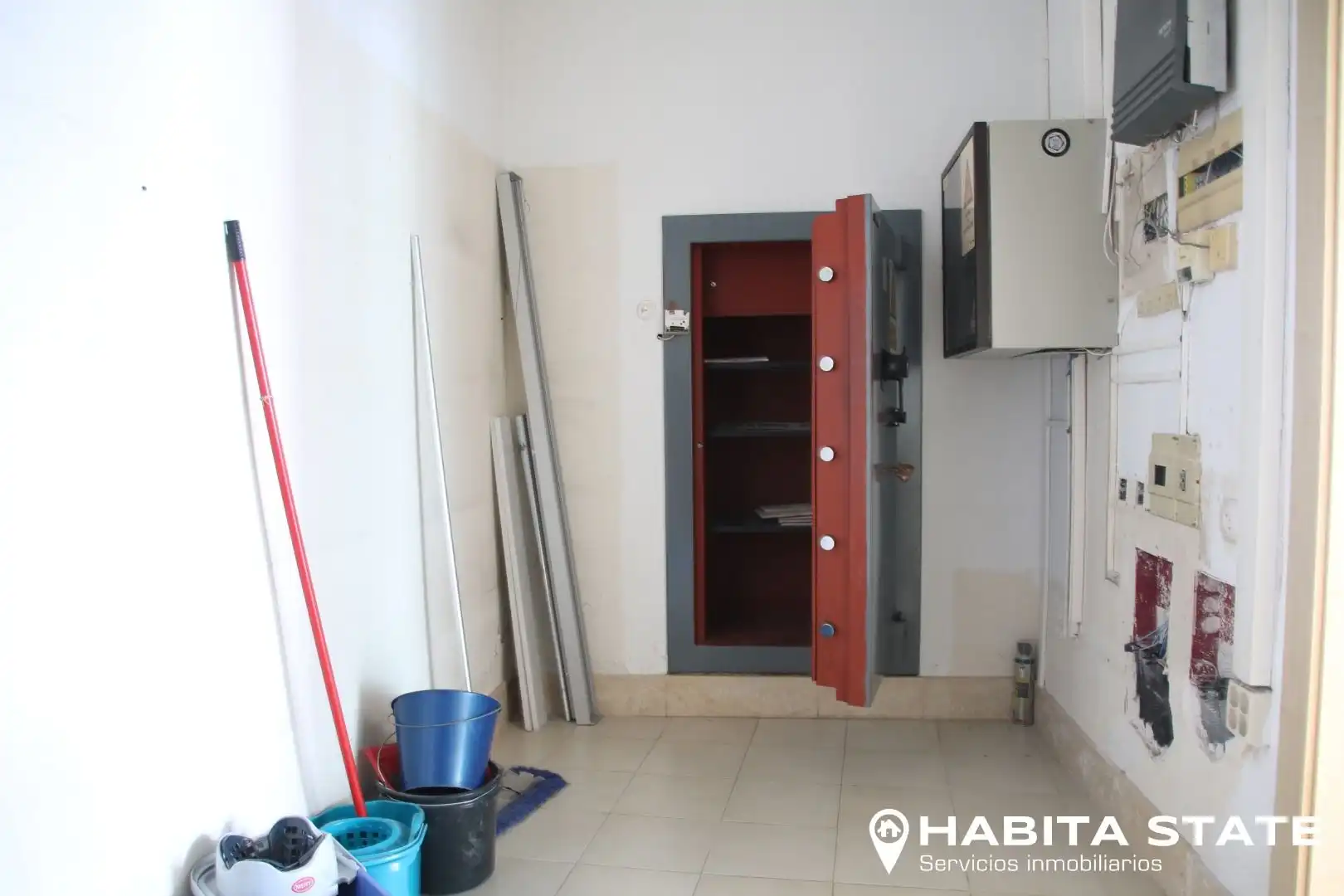 Local en venta en Almería con Aire acondicionado