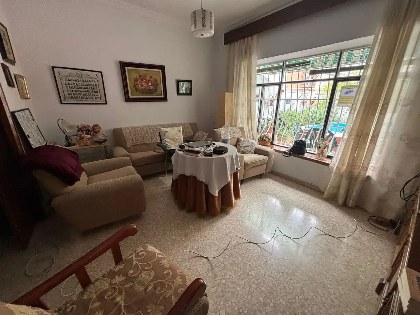 Sala d'estar de Casa o xalet en venda en Jaén amb Aire condicionat, Calefacció i Jardí privat