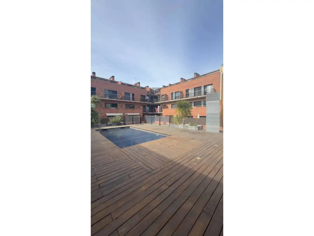 Piscina de Oficina de lloguer en Matadepera