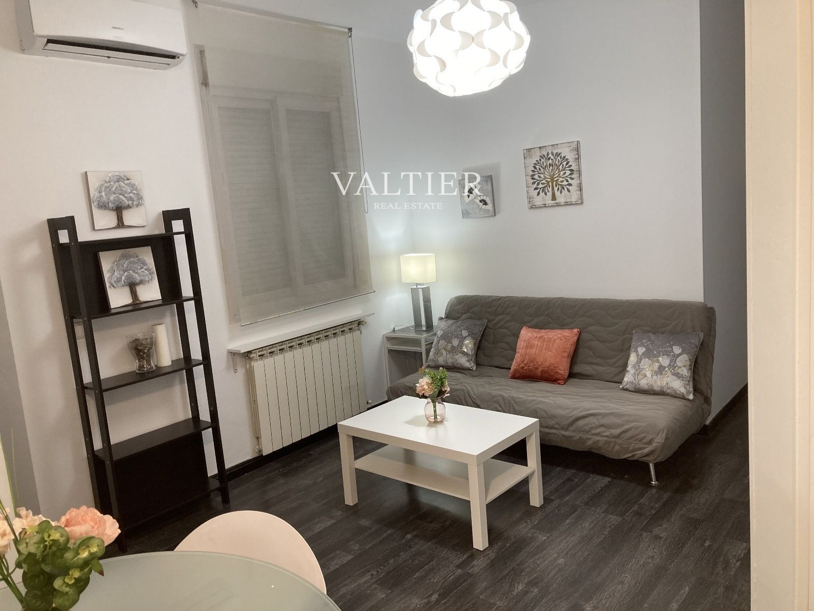 Living room of Flat for rent in  Madrid Capital  with Furnished