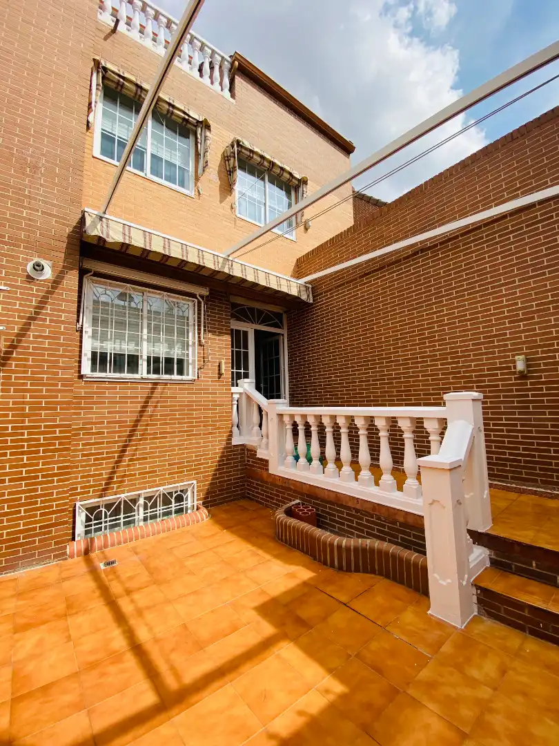 Detached homes for sale in Calle Secundino Zuazo, La Garena