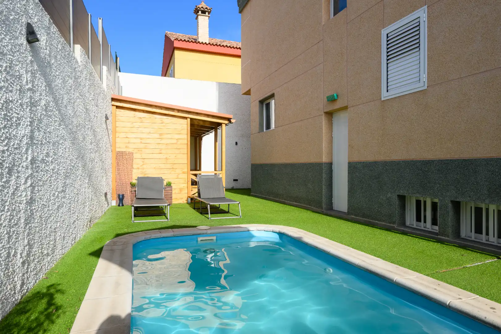 Piscina de Casa adosada en venda en Las Palmas de Gran Canaria amb Jardí privat, Terrassa i Traster