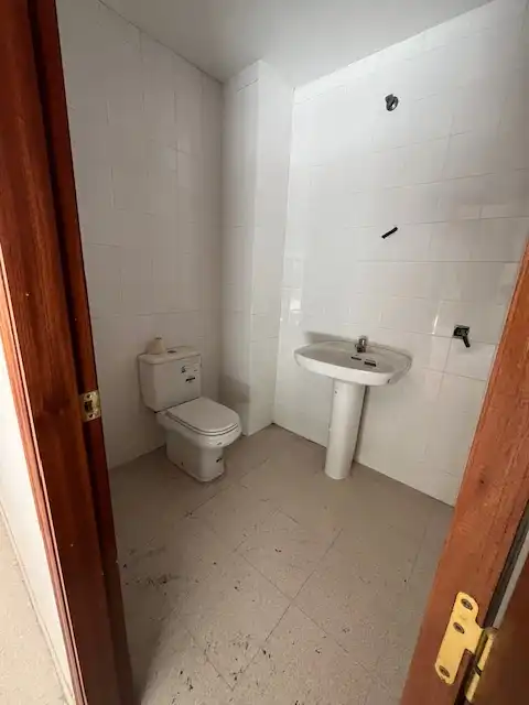 Business premises for sale in Oeste, imagen 7