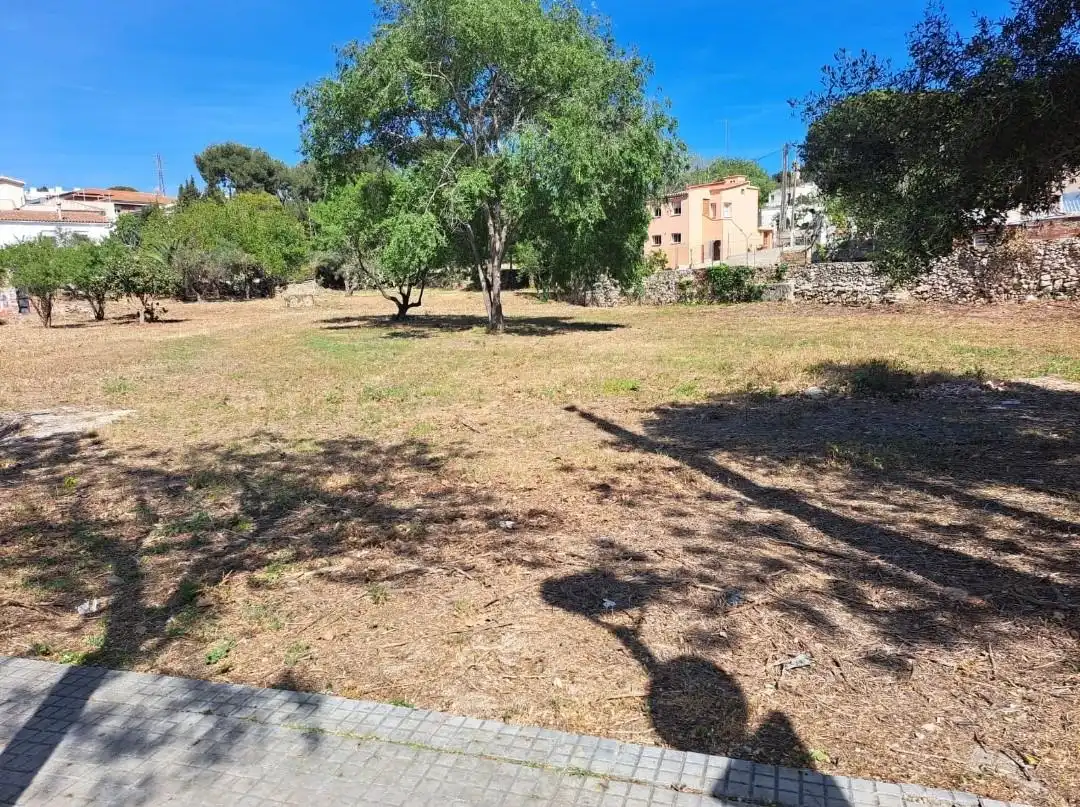 Residential land for sale in Camino dels Quatre Garrofers