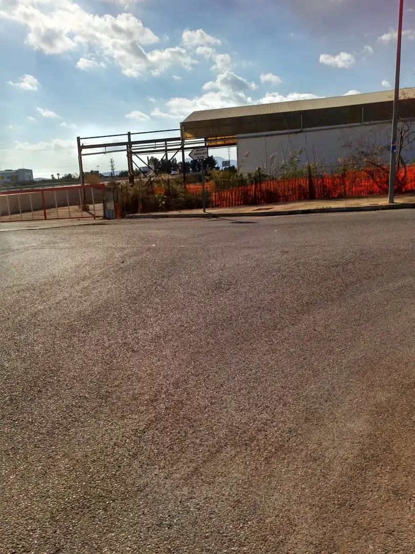 Industriegebäude zum Verkauf in Calle AZUD
