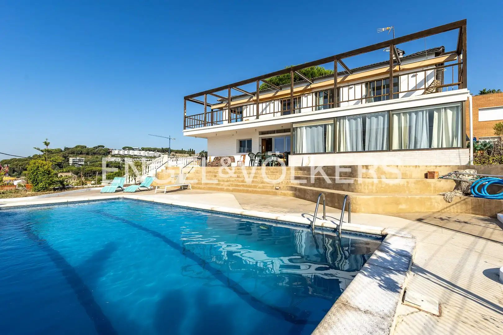 Swimming pool of Houses for rent in Caldes d'Estrac  with Air Conditioner, Heating and Private garden