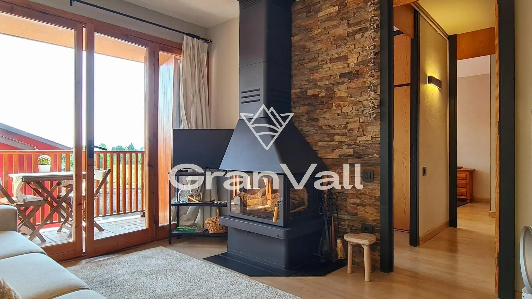 Sala d'estar de Àtic en venda en Puigcerdà amb Calefacció, Parquet i Terrassa