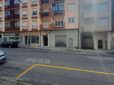 Gewerbefläche zum Verkauf in Boiro