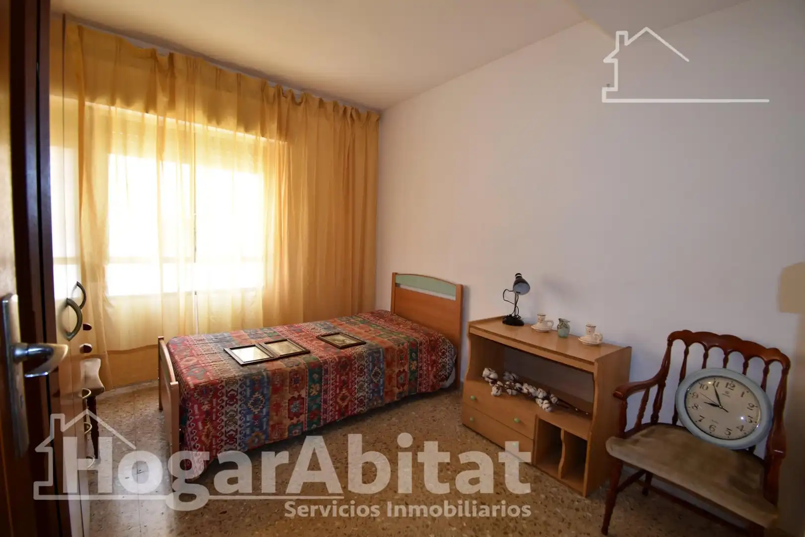 Bedroom of Flat for sale in Oliva  with Balcony