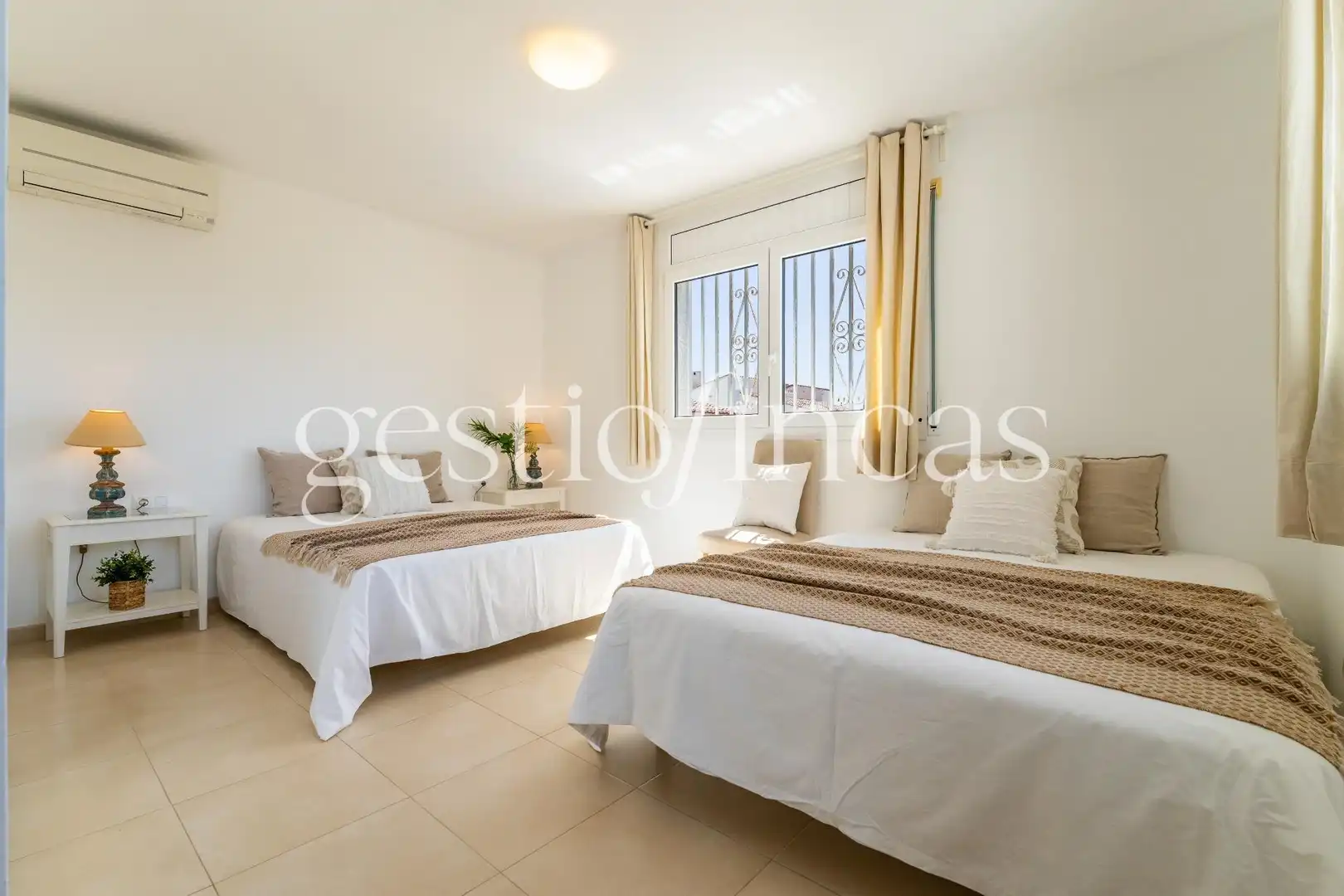 Habitación de Casa o chalet en venta en Cambrils con Aire acondicionado, Calefacción y Jardín privado