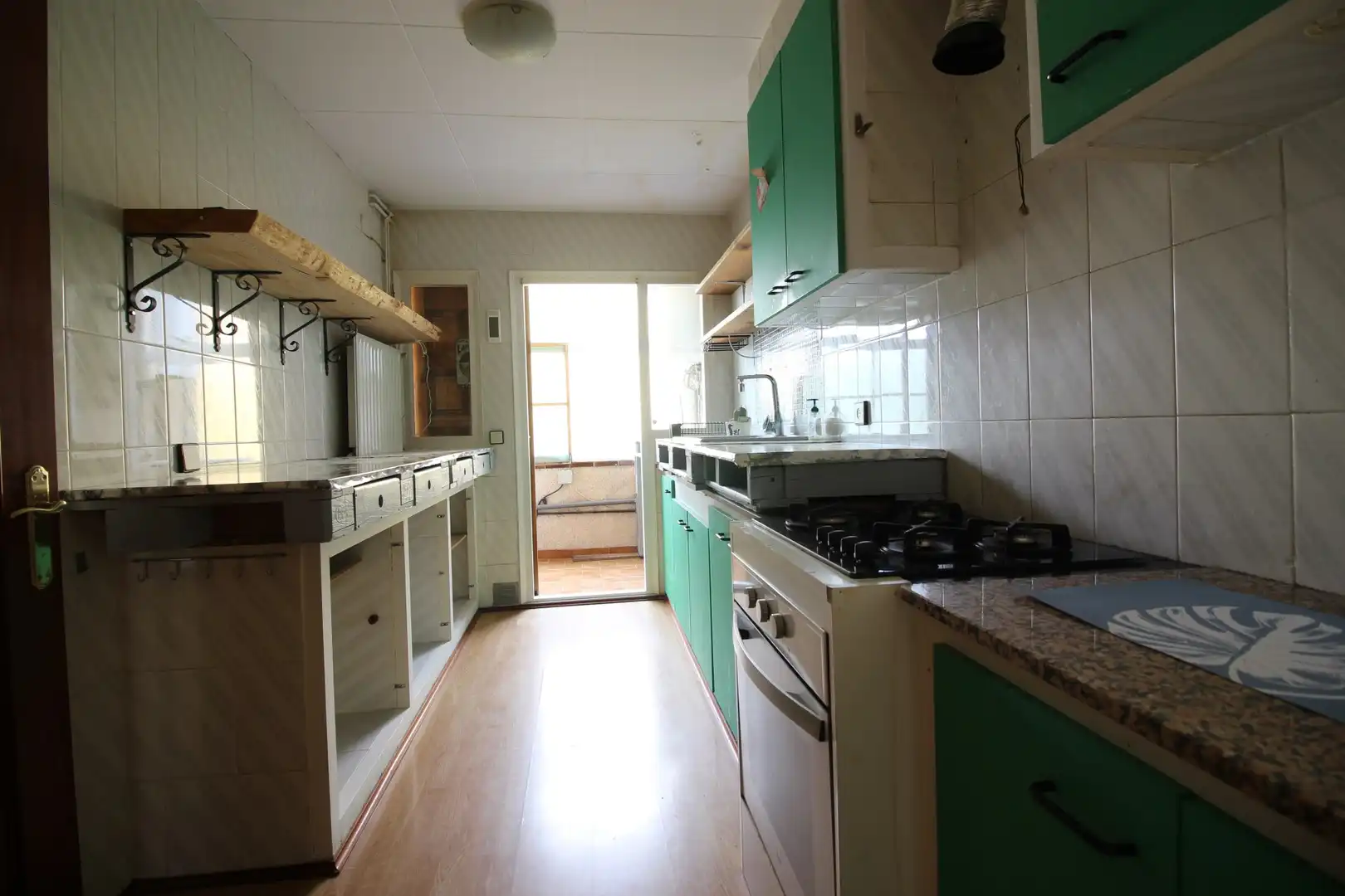 Cuina de Pis en venda en Sant Pere Pescador amb Terrassa
