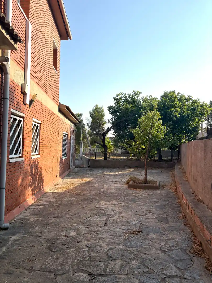 Jardín de Casa o chalet en venta en Rubí con Aire acondicionado, Calefacción y Jardín privado