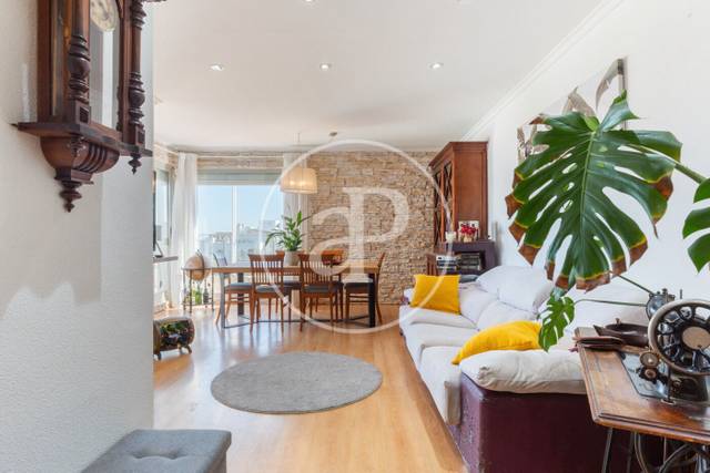 Ático en Alquiler en Carrer Orenga en Valterna