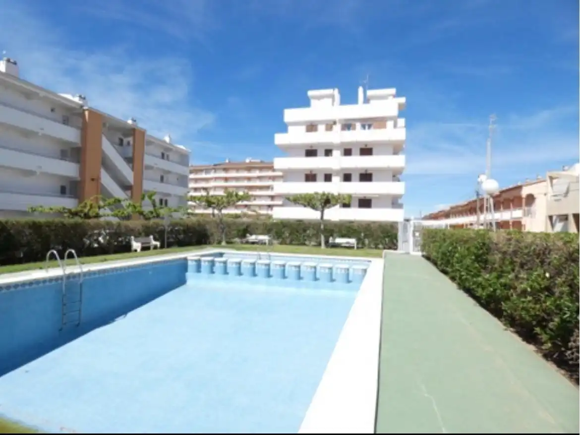 Piscina de Apartament en venda en Peñíscola / Peníscola amb Calefacció, Terrassa i Moblat
