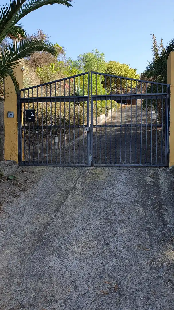 Vista exterior de Casa o xalet en venda en San Juan de la Rambla amb Jardí privat i Terrassa
