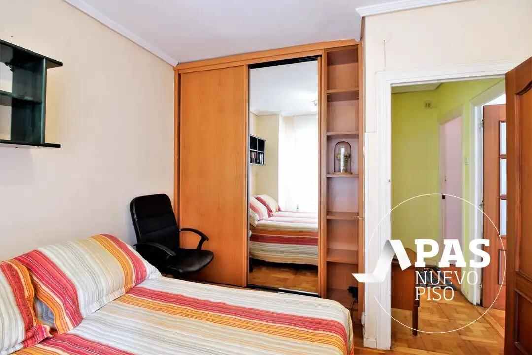 Bedroom of Flat for sale in Santander  with Heating and Terrace