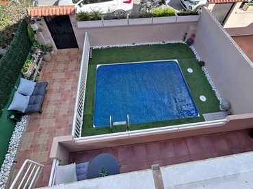 Reihenhaus mit Pool zum Verkauf in Valverde