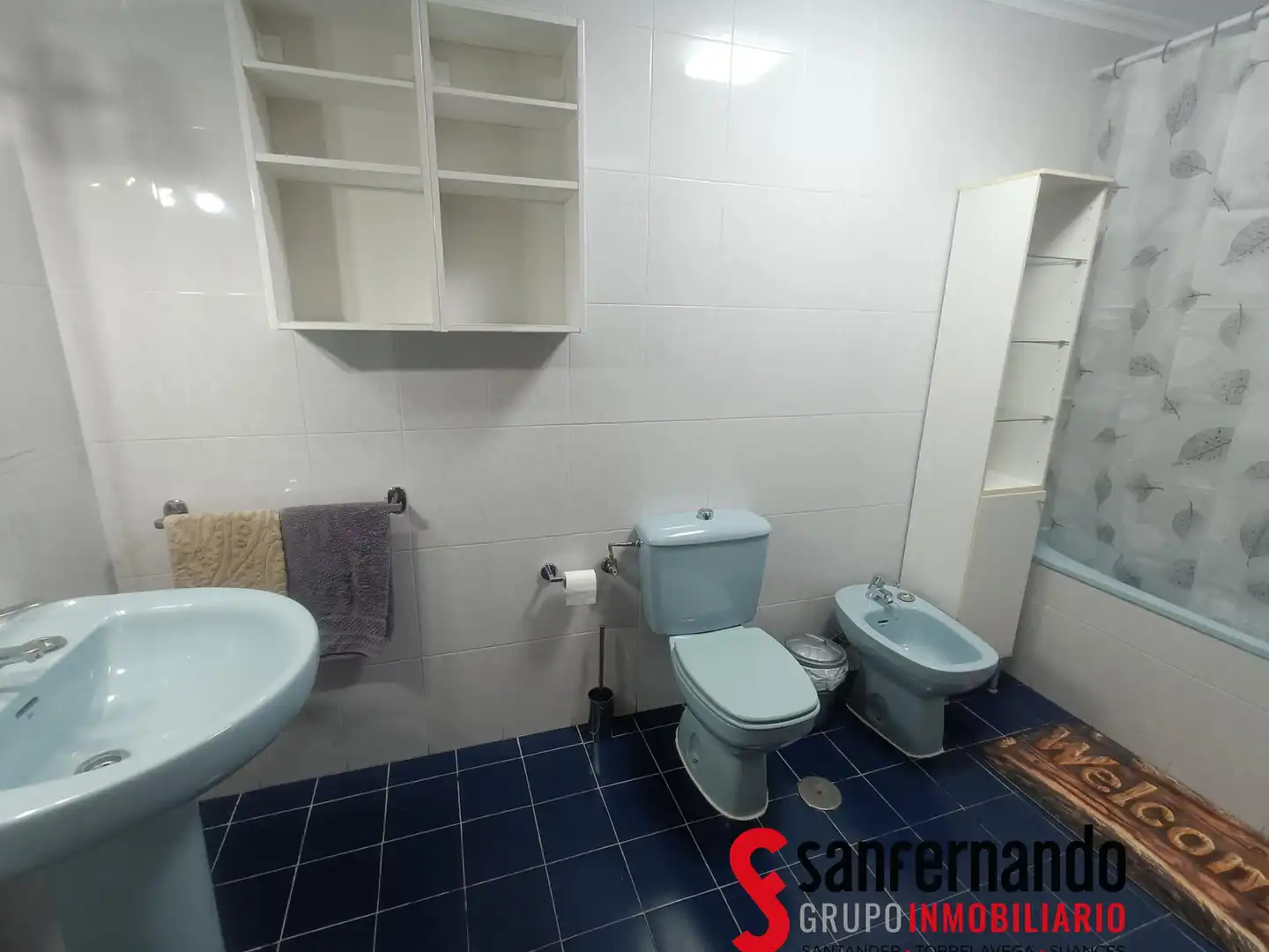 Bathroom of Flat for rent in Santander  with Heating, Parquet flooring and Furnished