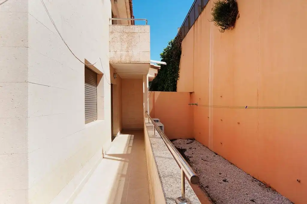 Adossat amb piscina en venda a Calle ASONE, imagen 13
