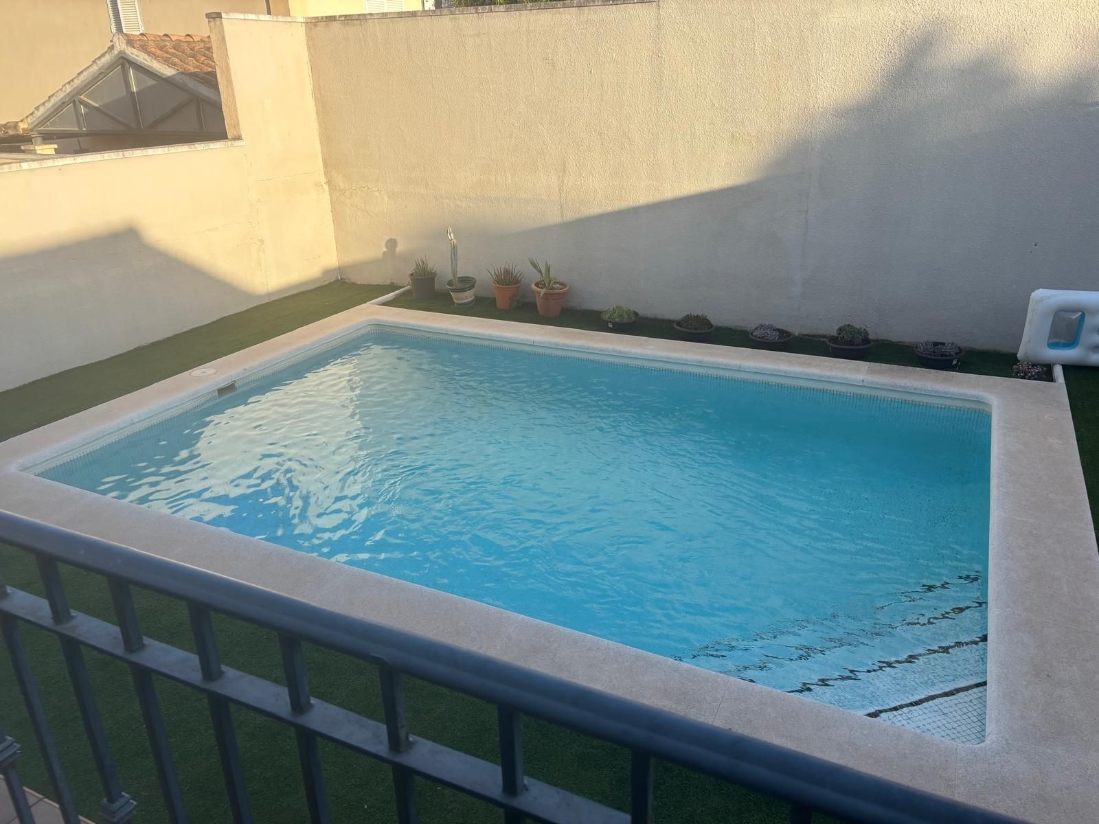Piscina de Casa adosada de lloguer en  Córdoba Capital amb Aire condicionat, Calefacció i Jardí privat