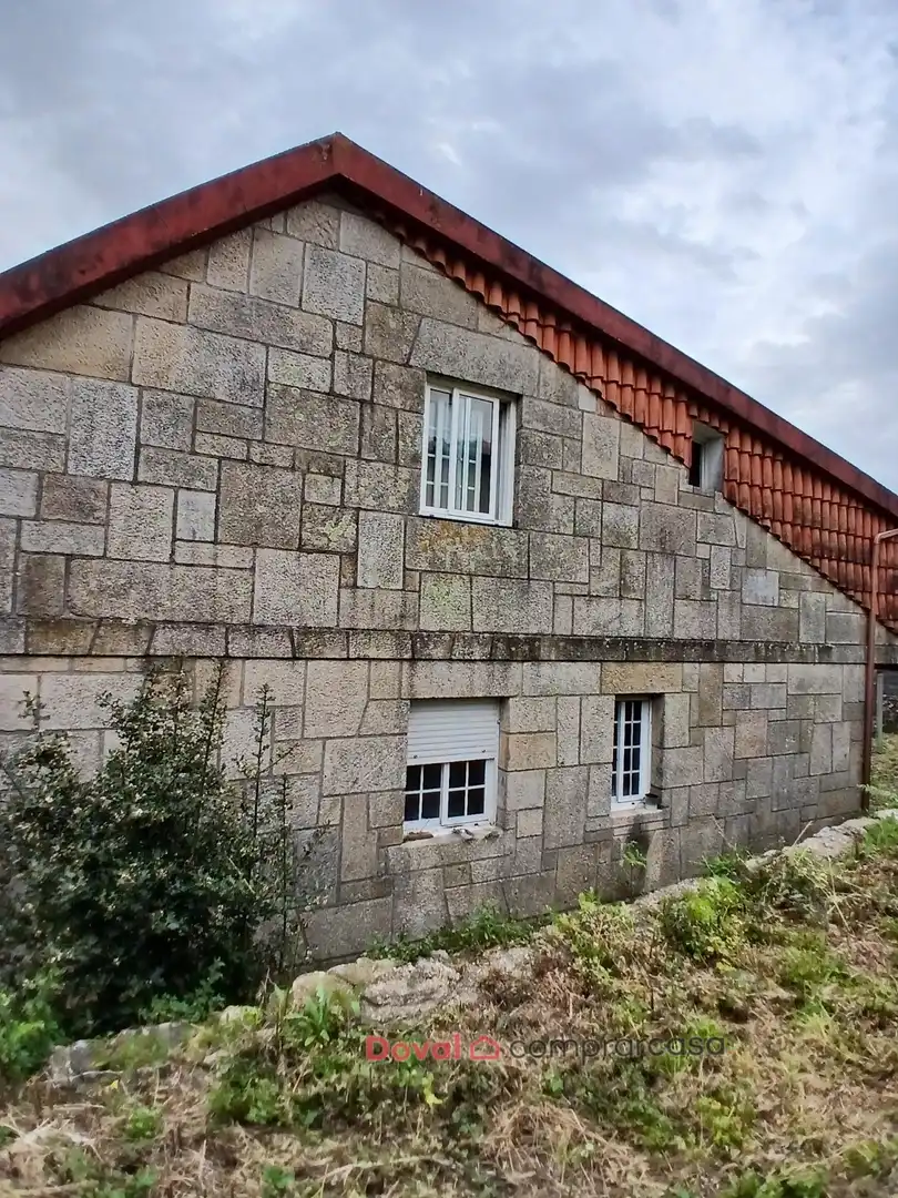 Vista exterior de Casa o chalet en venta en Vigo  con Calefacción, Jardín privado y Parquet