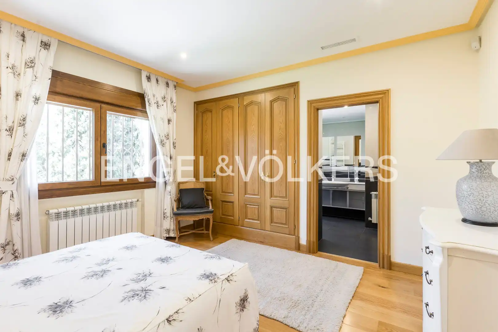 Houses for sale in Madrid  with Air Conditioner, Heating and Private garden