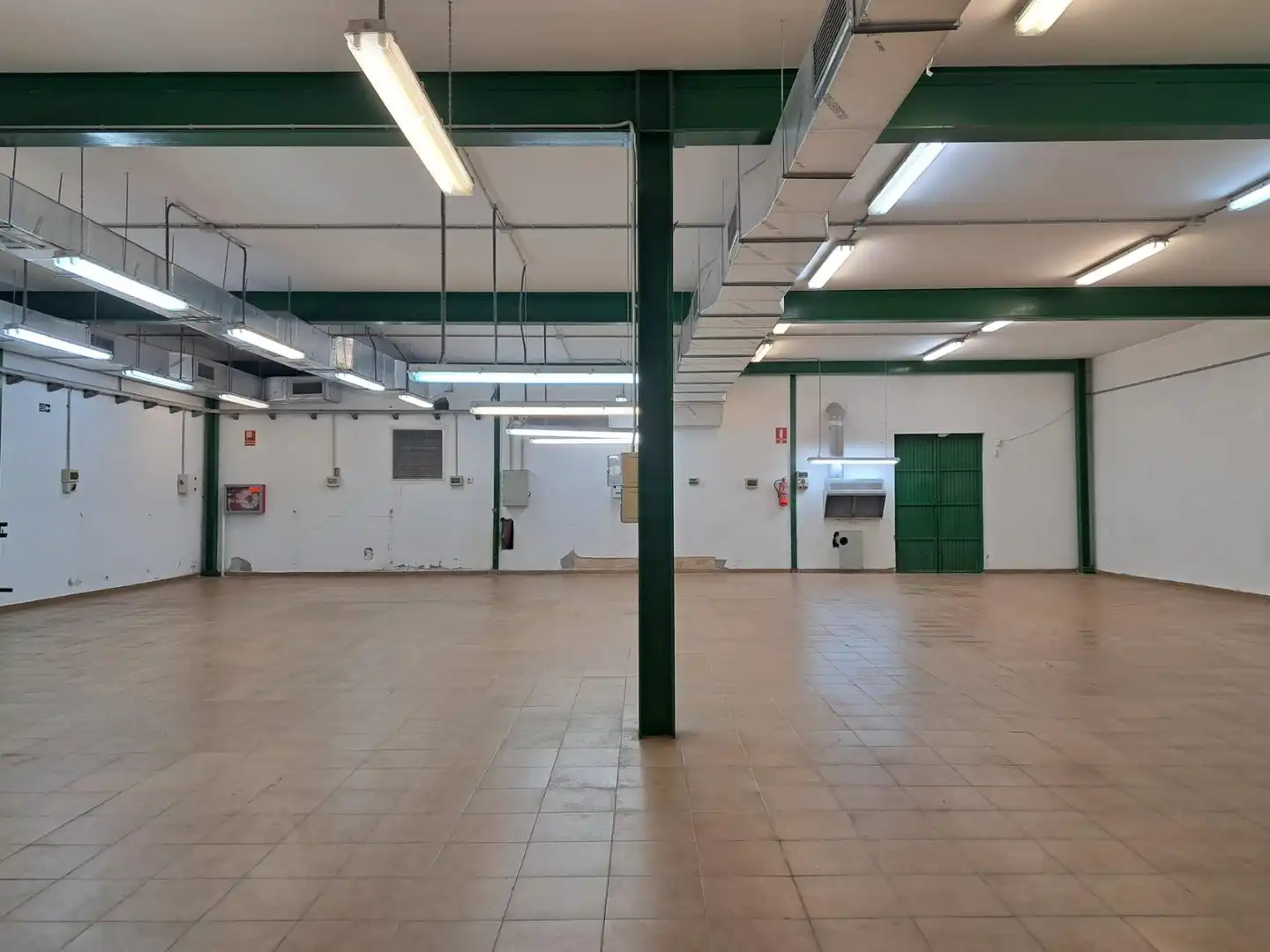 Industriegebäude zum Verkauf in Calle TEXTIL DEL 9, imagen 4