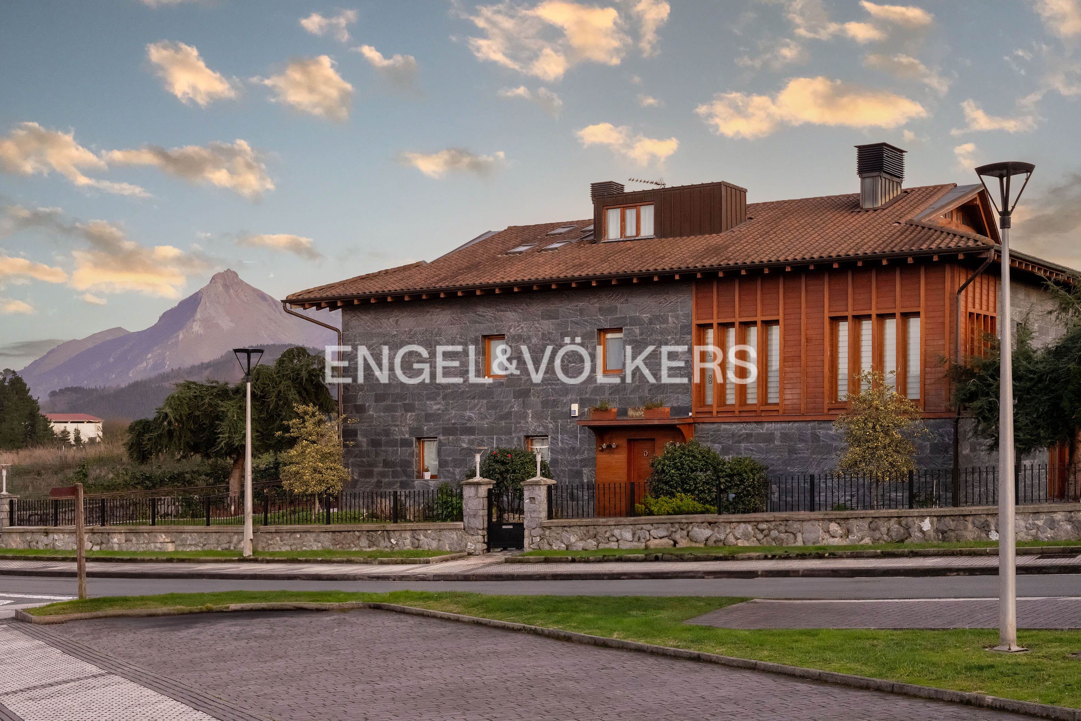 Außenansicht von Country house zum verkauf in Olaberria mit Klimaanlage, Heizung und Privatgarten