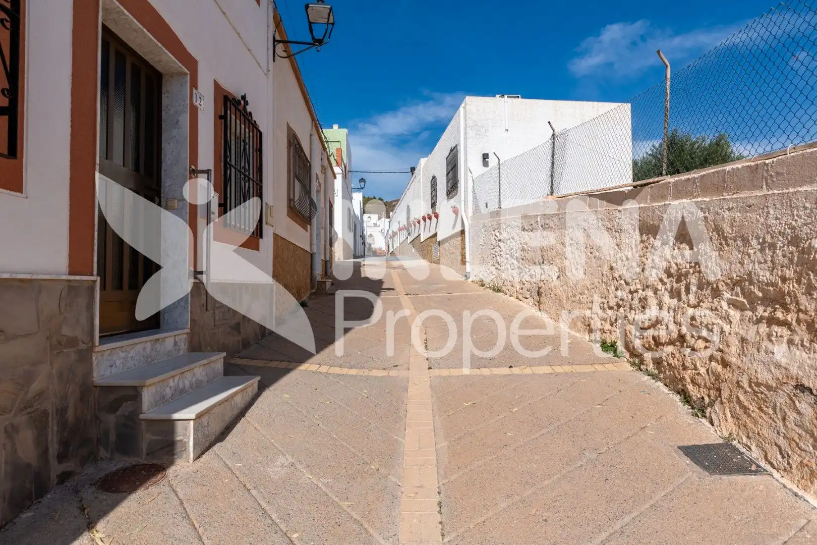Casa o chalet en venta en Calle Parque, 9, Enix