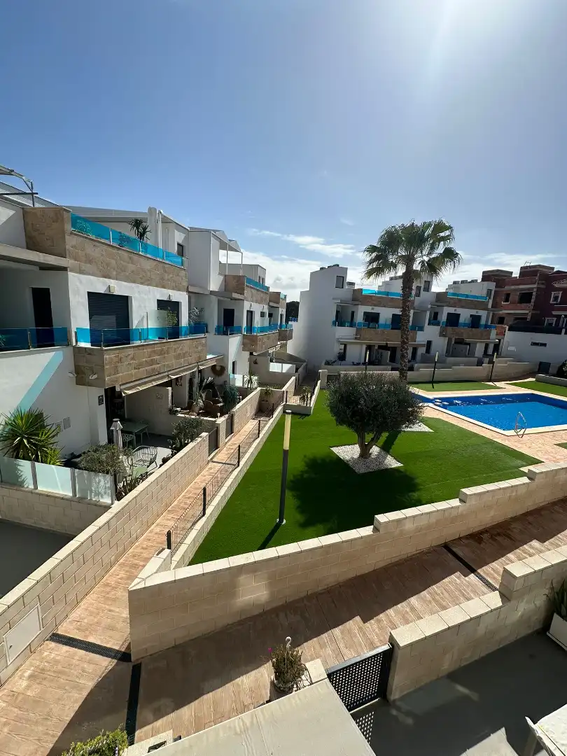 Exterior view of Detached homes for sale in Bigastro  with Air Conditioner, Private garden and Terrace