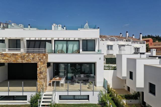 Casa adosada en Alquiler en N/A, -1 en Lomas de Marbella Club