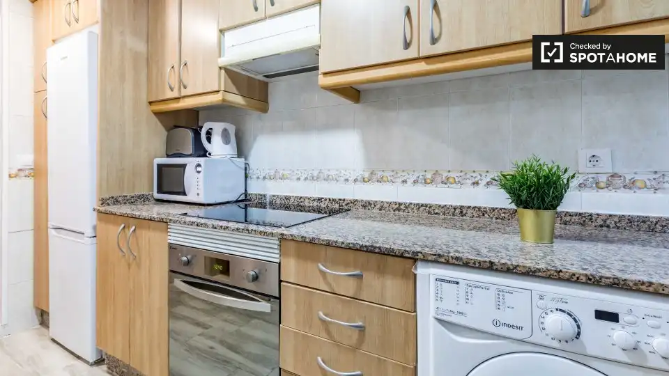Kitchen of Flat for rent in Valencia  with Air Conditioner, Heating and Furnished