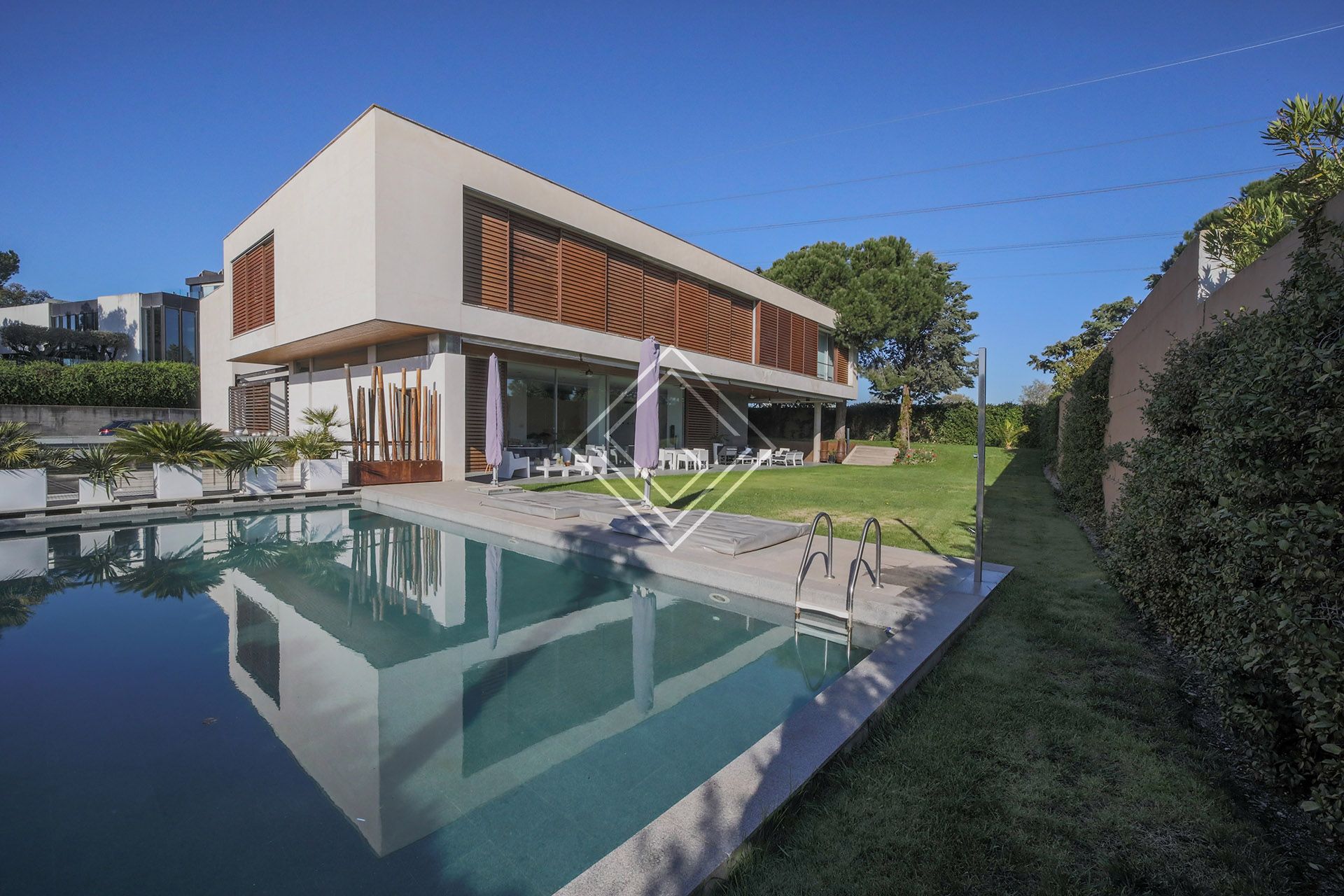 Exterior view of House or chalet for sale in Pozuelo de Alarcón  with Air Conditioner, Heating and Private garden