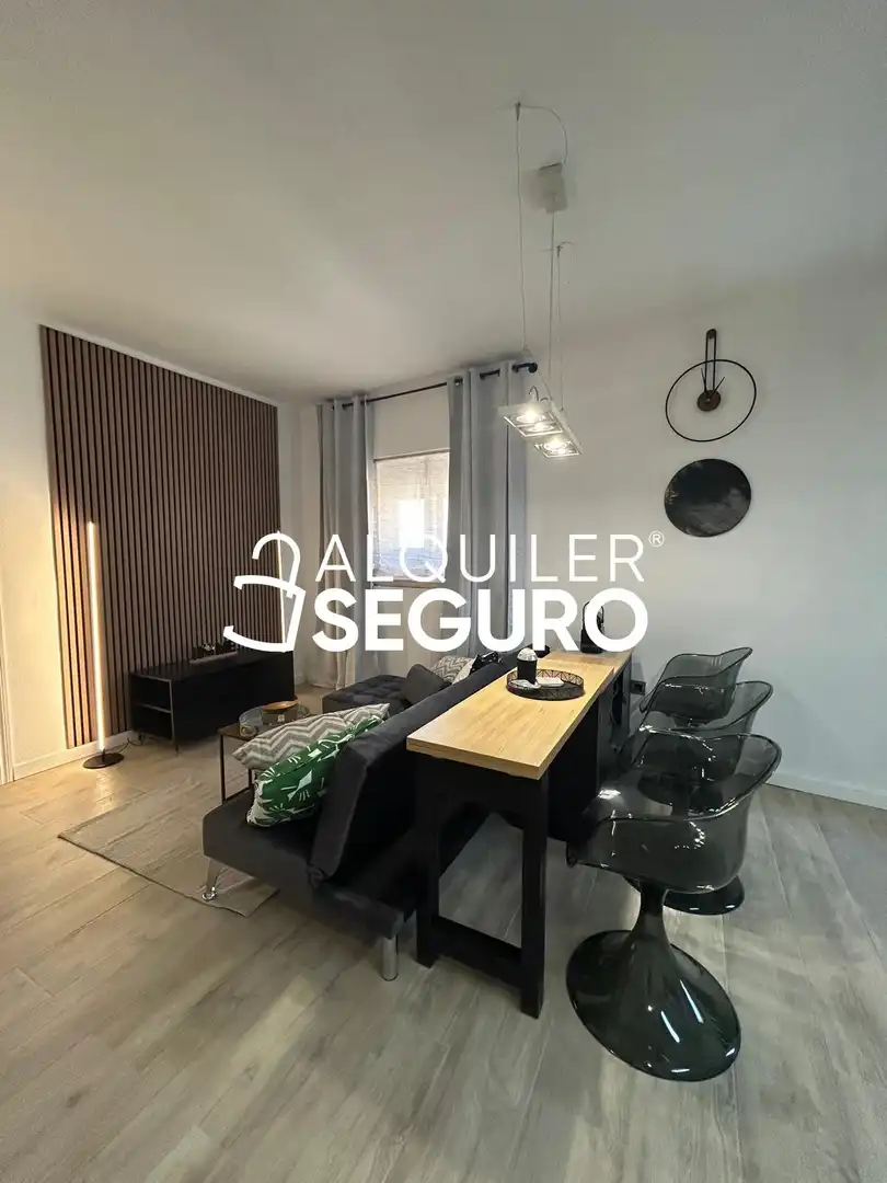 Sala de estar de Piso de alquiler en Alcalá de Henares con Aire acondicionado, Calefacción y Amueblado
