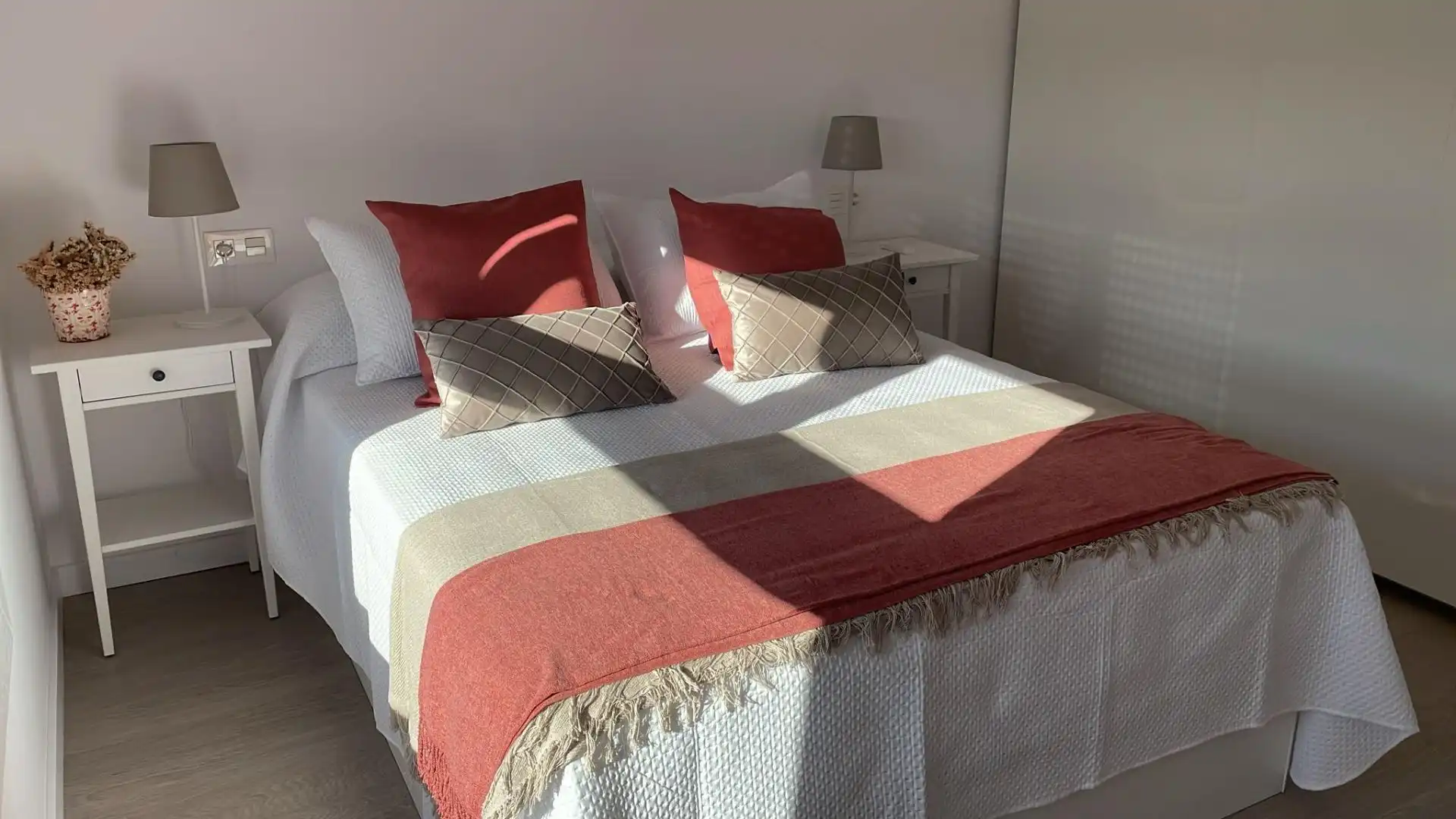 Schlafzimmer von Wohnung zur Miete in Motril mit Klimaanlage, Privatgarten und Möbliert