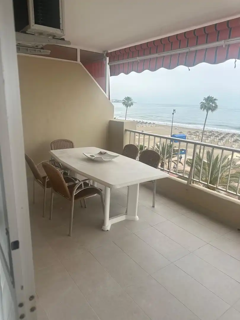 Terrassa de Pis de lloguer en Fuengirola amb Aire condicionat, Terrassa i Moblat