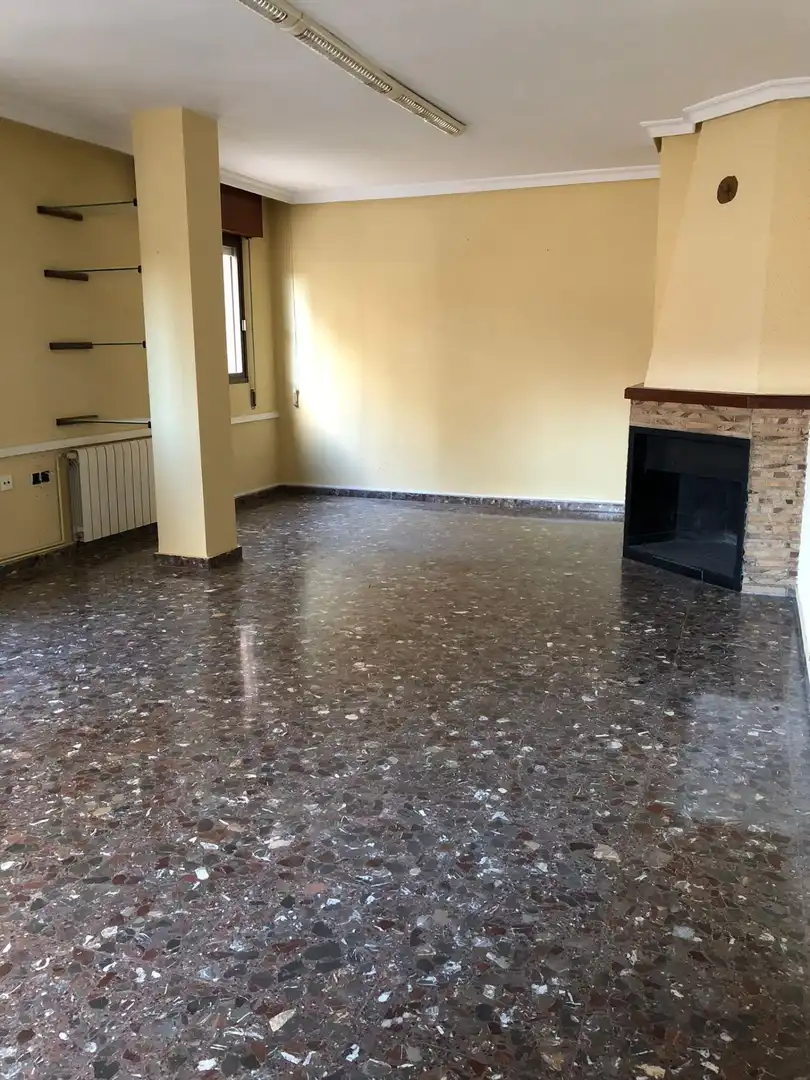 Pis en venda en Mogente / Moixent amb Aire condicionat, Calefacció i Traster