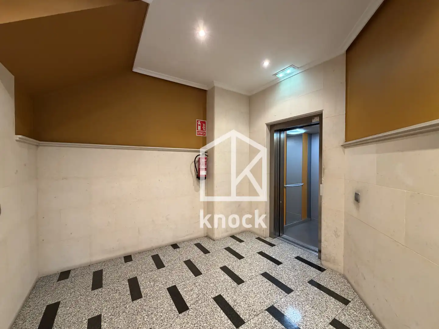 Piso en venta en Langreo con Calefacción