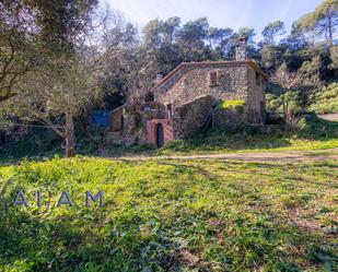 Vista exterior de Finca rústica en venda en Santa Susanna amb Calefacció i Alarma