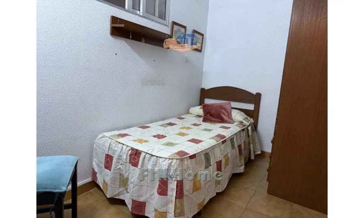 Habitación de Piso de alquiler en Sevilla con Aire acondicionado, Calefacción y Trastero