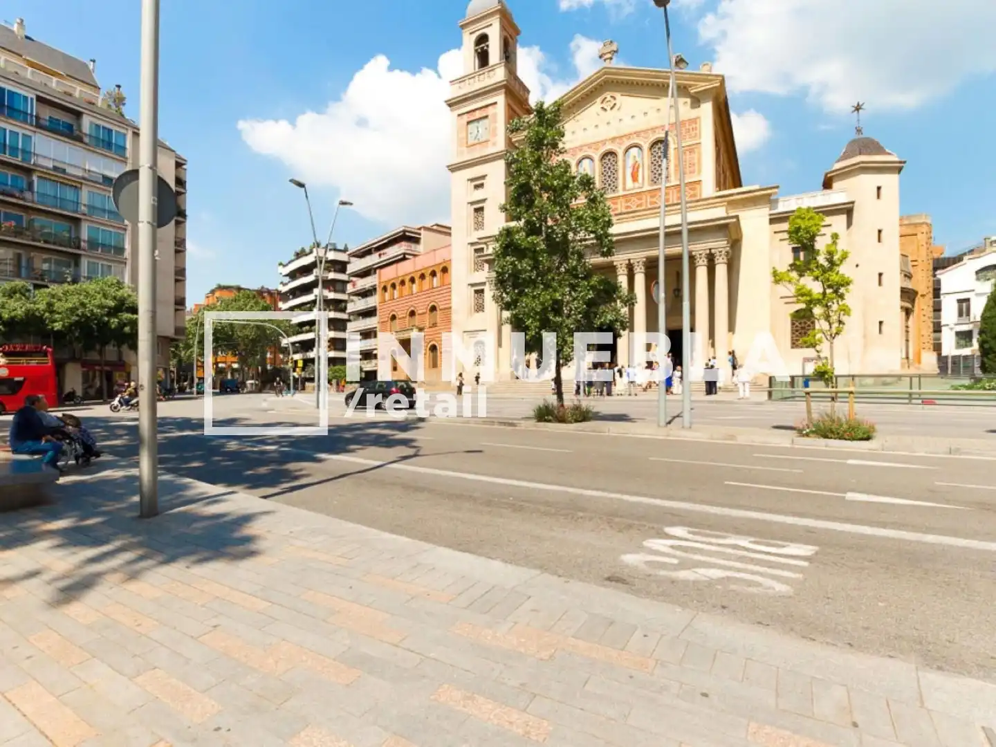 Vista exterior de Local de lloguer en Barcelona amb Aire condicionat