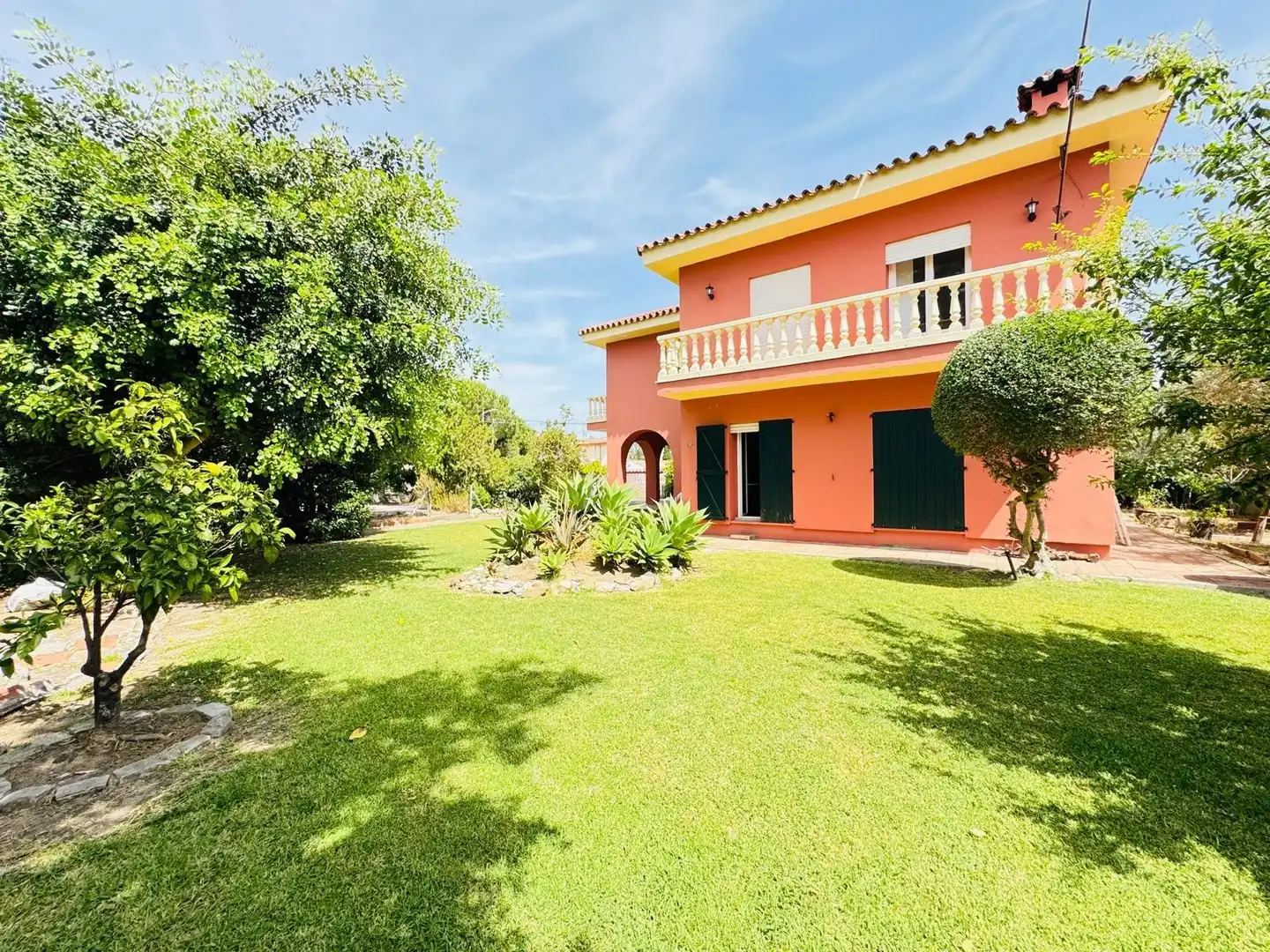 Garden of Houses for sale in Algeciras  with Private garden and Swimming Pool