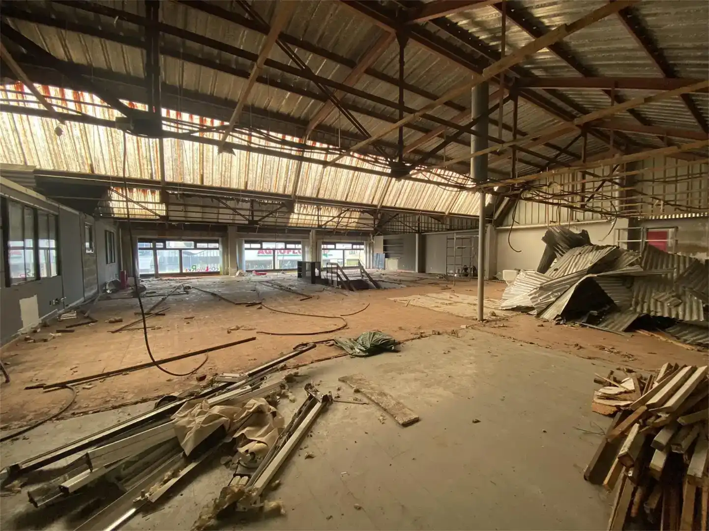 Fabrikhallen zur Miete in Narón