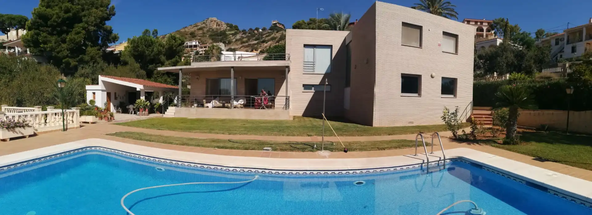 Piscina de Casa o chalet en venta en Castellón de la Plana / Castelló de la Plana con Calefacción, Jardín privado y Terraza