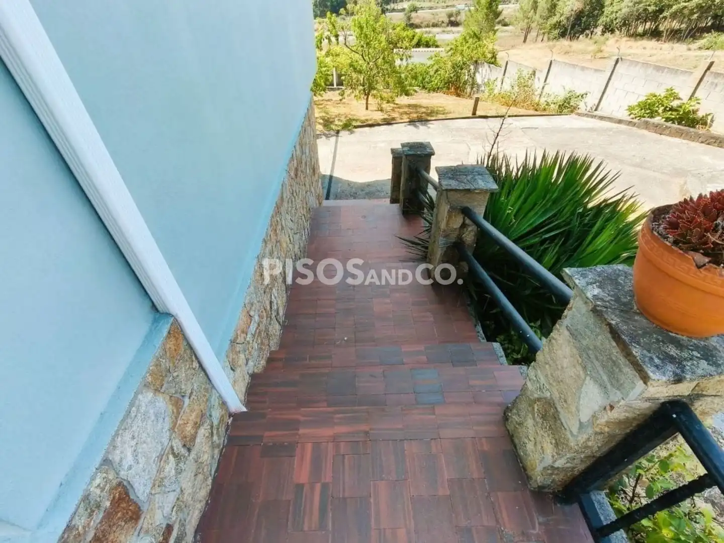 Vista exterior de Casa o xalet en venda en Culleredo amb Terrassa i Moblat