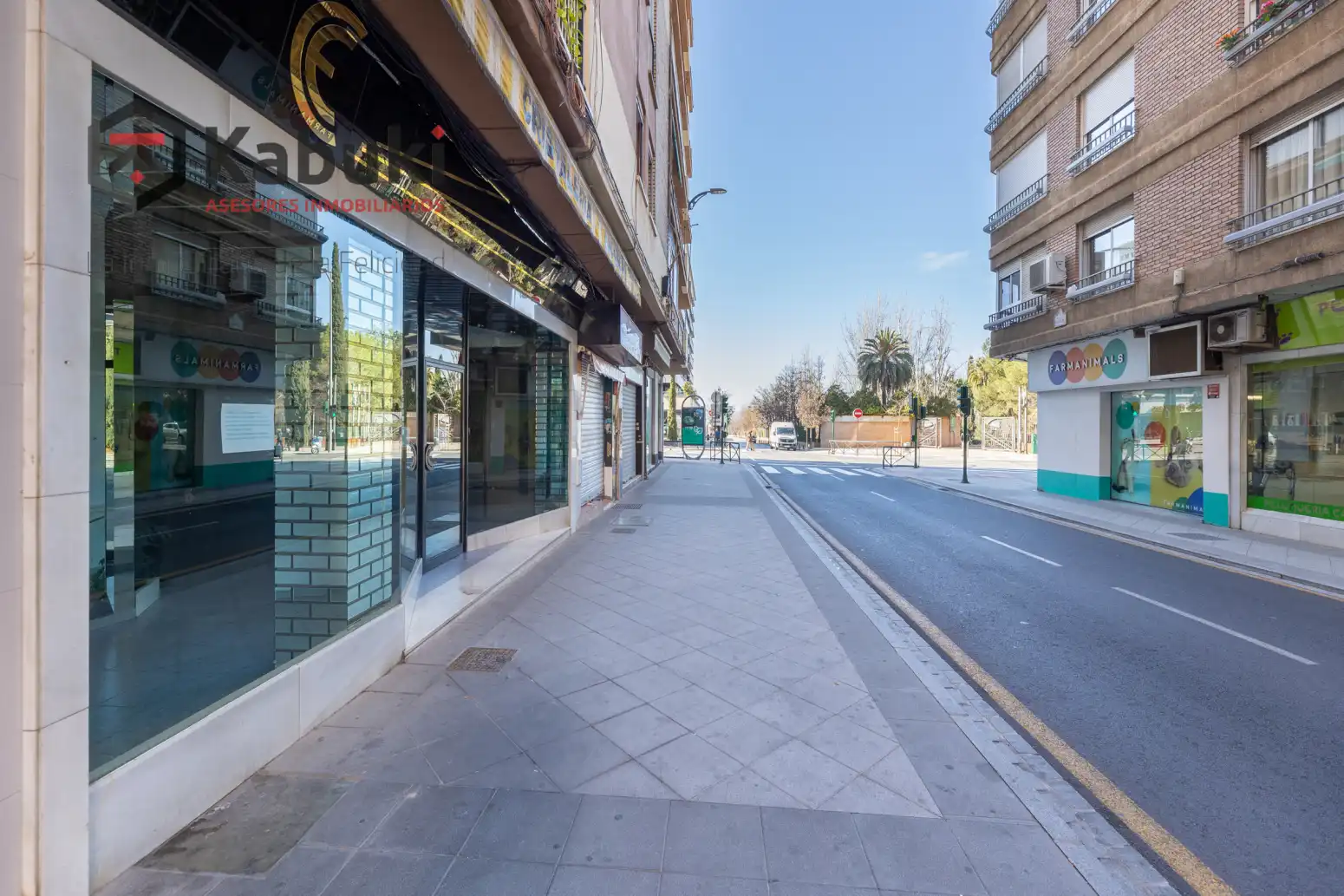Local comercial de lloguer a Granada - Calle Virgen Blanca 5